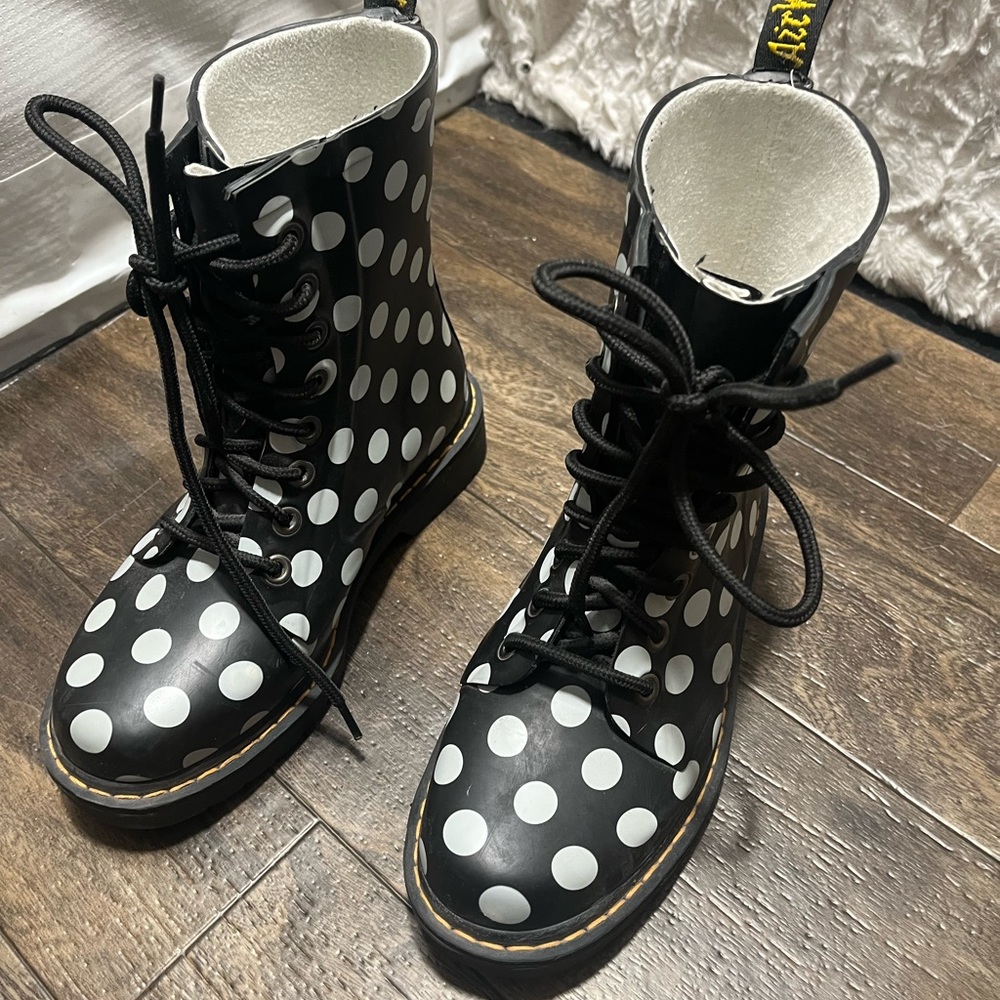Dr.Martens Airwalk Rubber Polka Dot Ankle Rainboots great condition sz 5-6